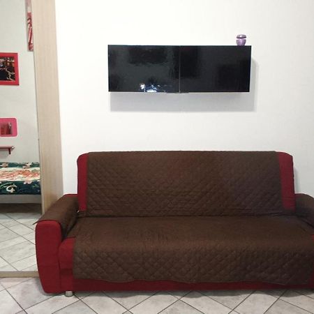 Casa Vacanze Completa Di Tutto E Anche Di Piu リヴォルノ エクステリア 写真